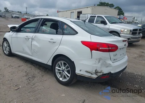 2015 Ford Focus Se z USA, uszkodzony, nr VIN 1FADP3F24FL375992